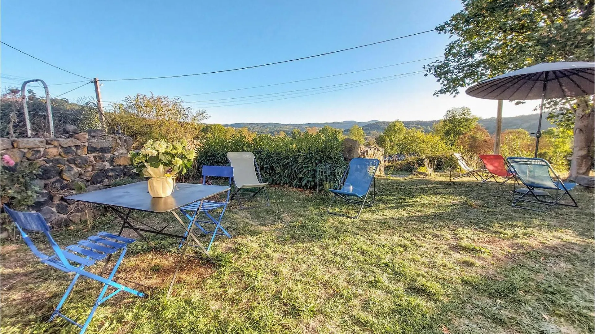 4 Bedroom Beautiful Home In Lantriac 0*,